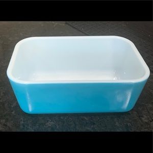 Pyrex Blue Refrigerator Dish